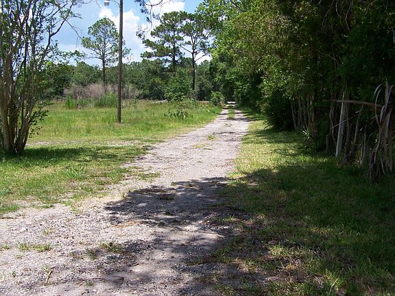 4th image of 725 State Road 100