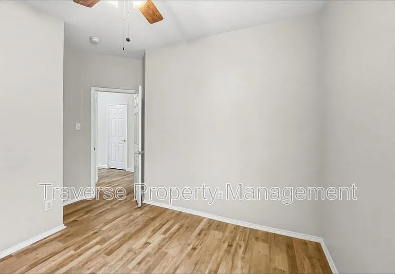 10001 Blue Bell Dr — Photo 18