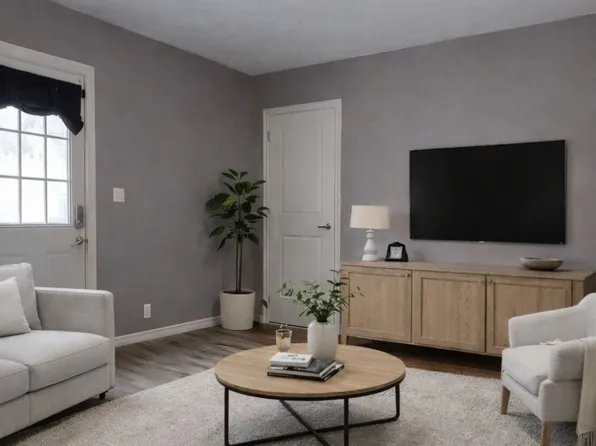 54 Wyandotte St #2, Orillia, ON L3V 5M9