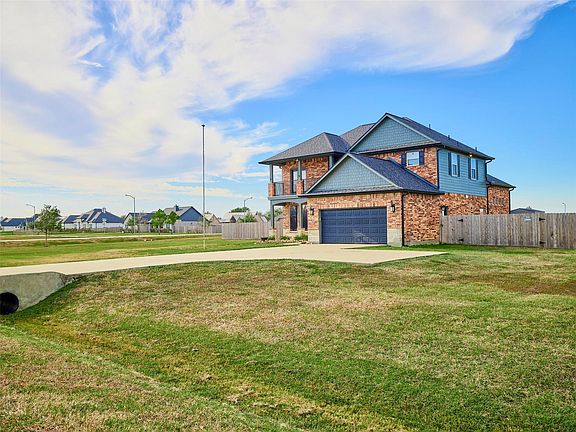 3rd image of 11718 Casadores Ln