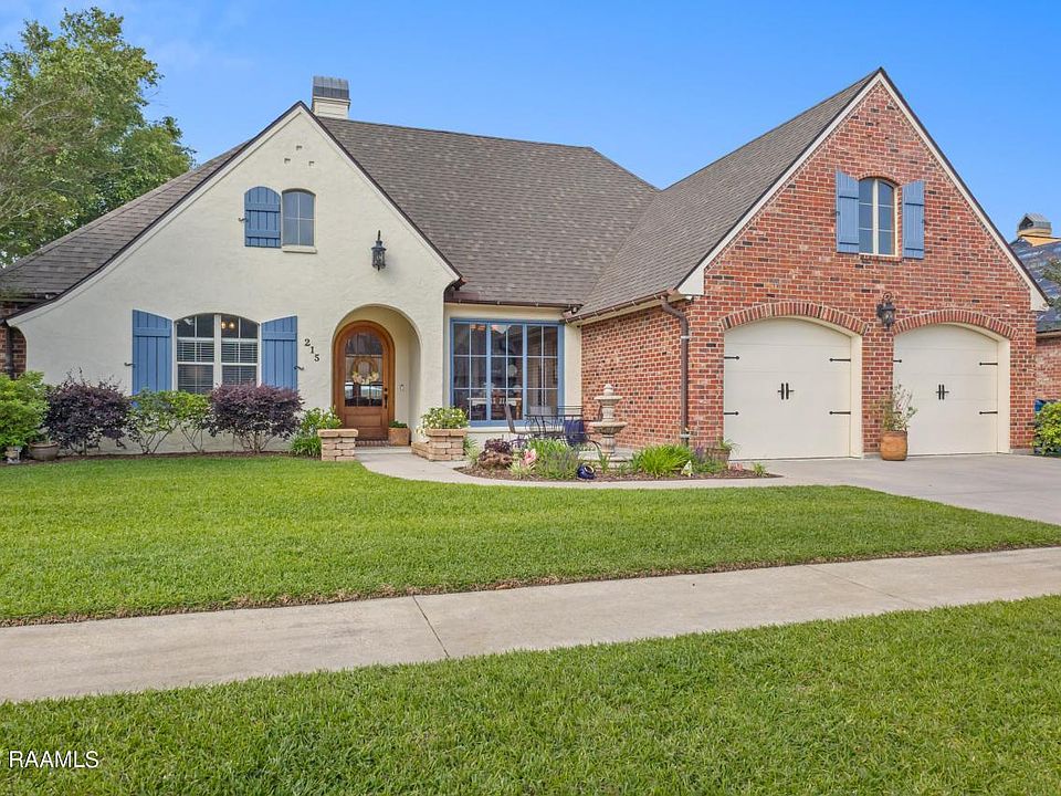 1st image of 215 Greenhaven Dr