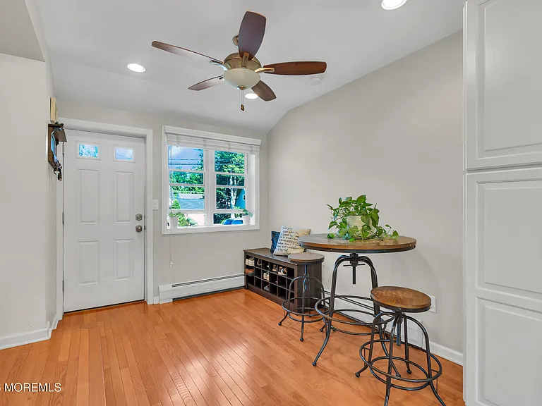 519 Ryeside Ave — Photo 14