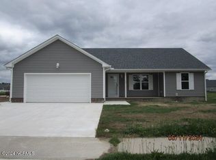 212 Compass Dr, Elizabeth City, NC 27909