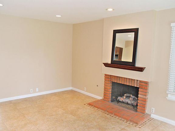 2nd image of 1851 Sandal Wood Pl