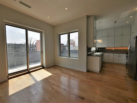 Rented by Noble Property LLC | media 16