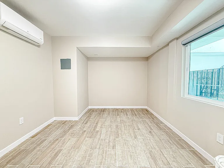 1035 N Hayworth Ave #100A — Photo 9