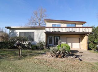 1329 SW Santa Fe Lake Rd, Towanda, KS 67144