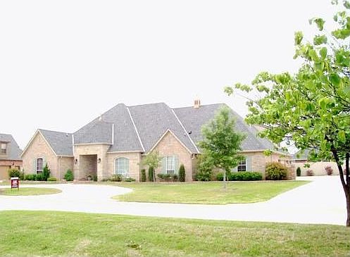 Home for Sale in Oklahoma City, Oklahoma $415,900