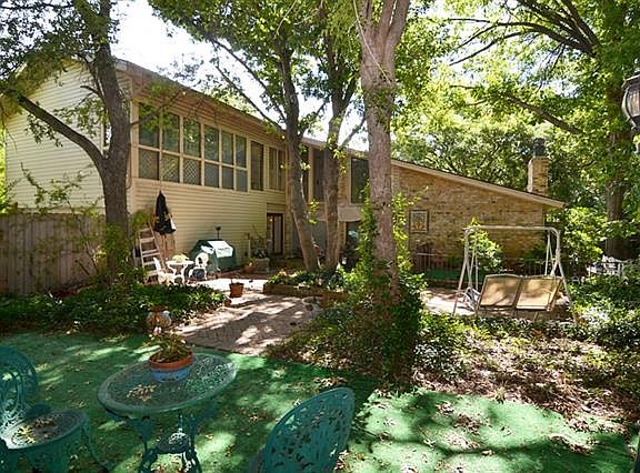 5th image of 1101 Yale Cir