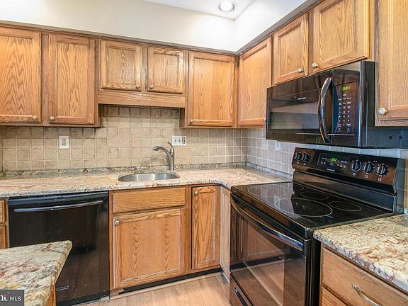 2nd image of 5104 Shannon Ct