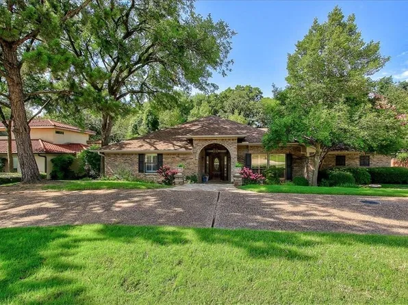 121 Meadowcreek Rd, Coppell, TX 75019