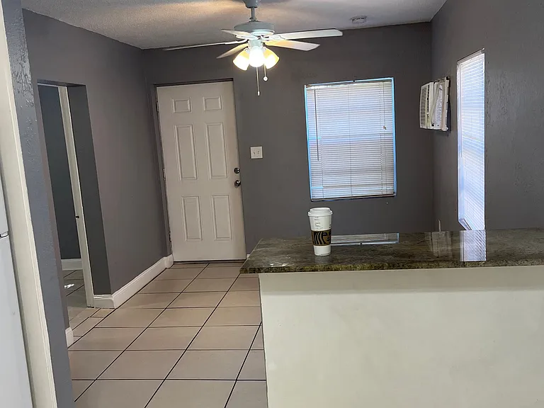 4321 Hargrave St — Photo 5