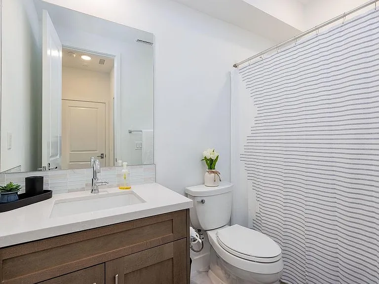 538 Doheny Way — Photo 23