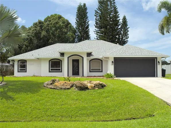 1882 SW Alberca Ln, Port Saint Lucie, FL 34953
