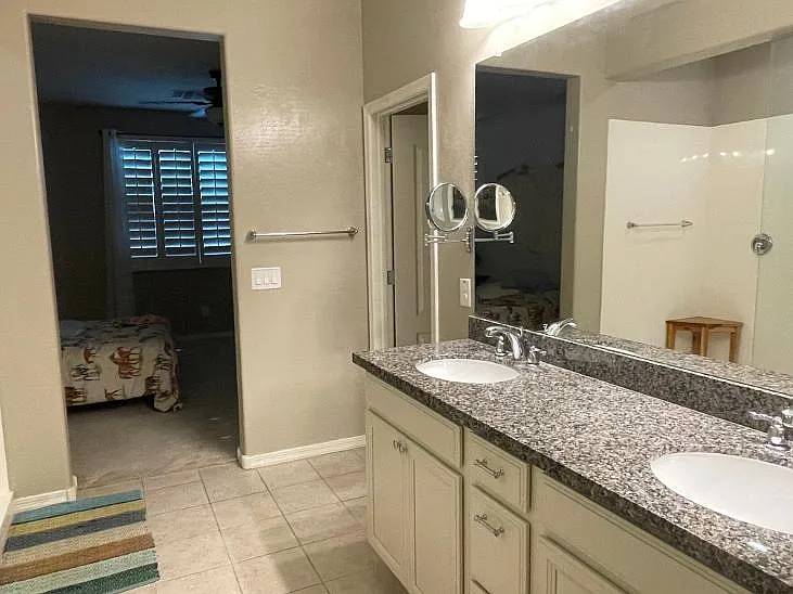14592 W Dahlia Dr — Photo 9