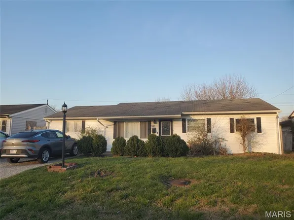 1427 Williams St, Cahokia, IL 62206