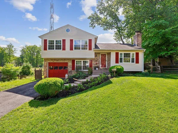 11781 Cotton Mill Dr, Woodbridge, VA 22192