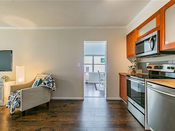 5th image of 5418 11TH AVENUE S