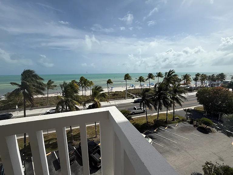 2601 S Roosevelt Blvd #503A — Photo 4