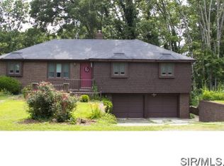 1780 Captains Dr, Worden, IL 62097