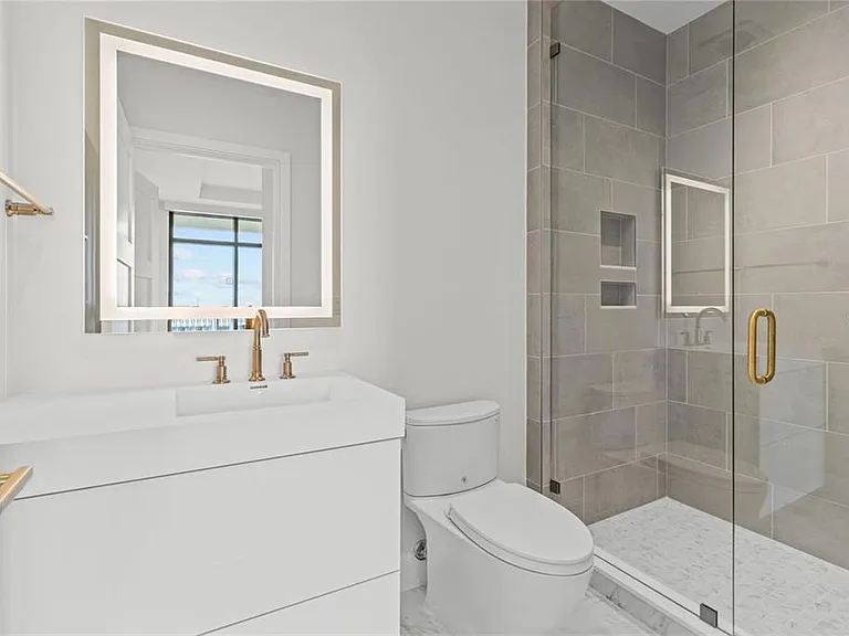126 4th Ave NE #601 — Photo 28
