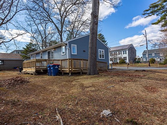 5th image of 946 Thorndike St