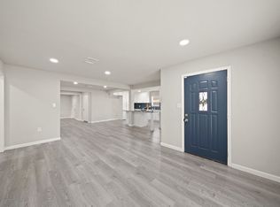 2106 N Galveston Ave, Pearland, TX 77581