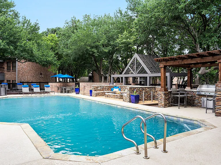 C235270_Pool_02_13707
