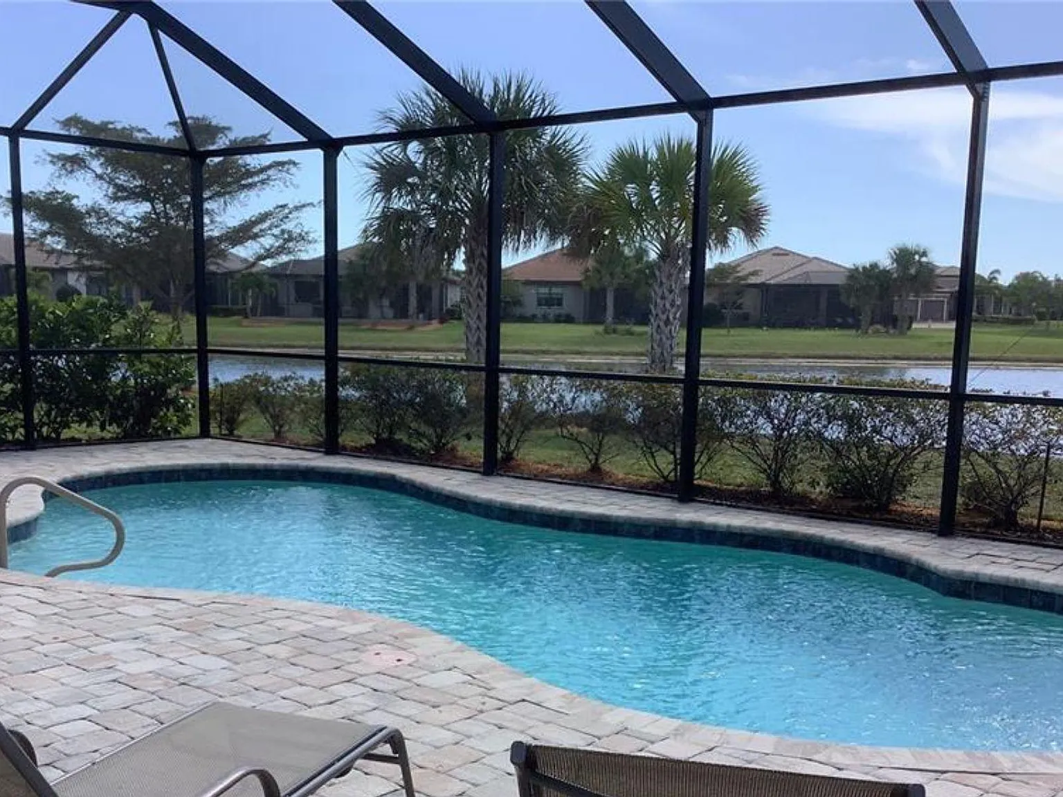 3 bed, 2274 sqft, $6,500 — Photo 2