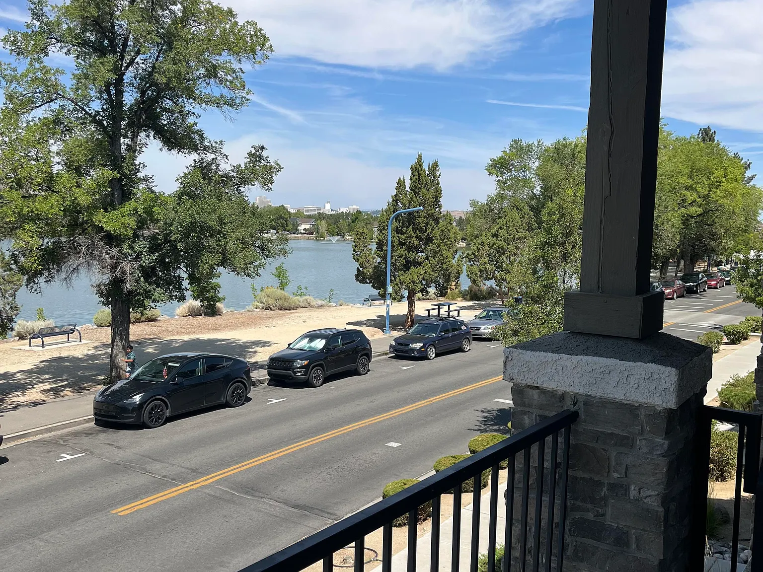 2490 Eastshore Dr — Photo 4