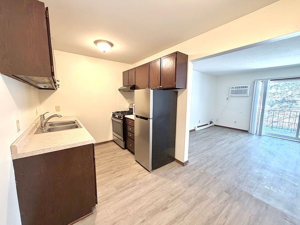 1st image of 5211 Xerxes Ave N APT 6