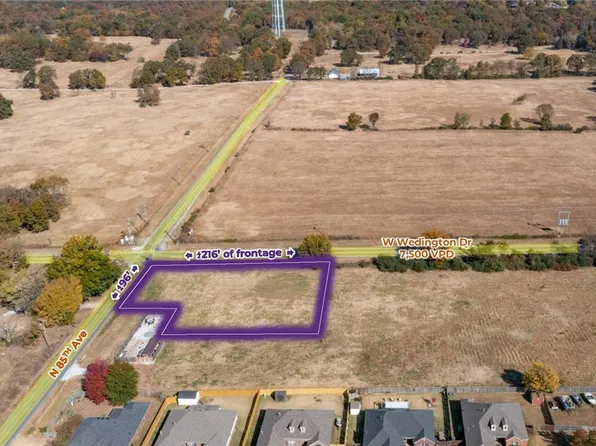 W Wedington Dr, Fayetteville, AR 72704