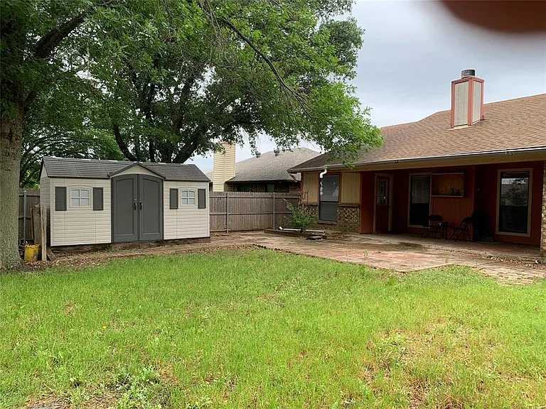 8232 Meadowbrook Dr — Photo 15