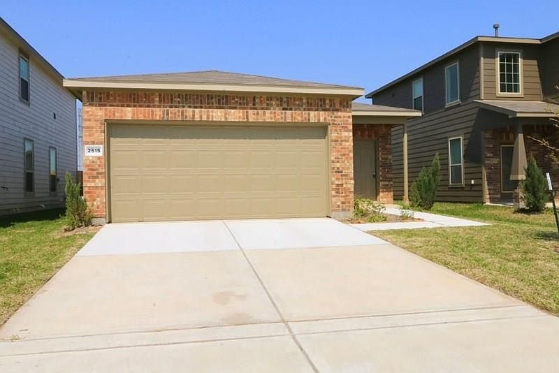 1st image of 2515 Skyview Silver Dr