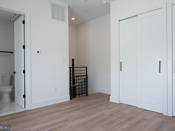 5th image of 2105 M St NE #12