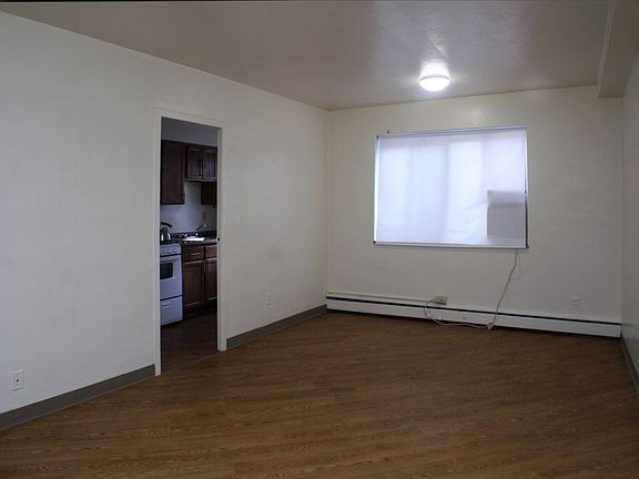 2nd image of 4750 Centre Ave APT 3