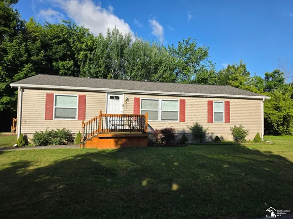 3408 Erie Shore Dr, Monroe, MI 48162