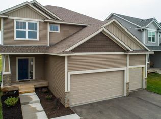 6762 Redwood Ave, Lino Lakes, MN 55038