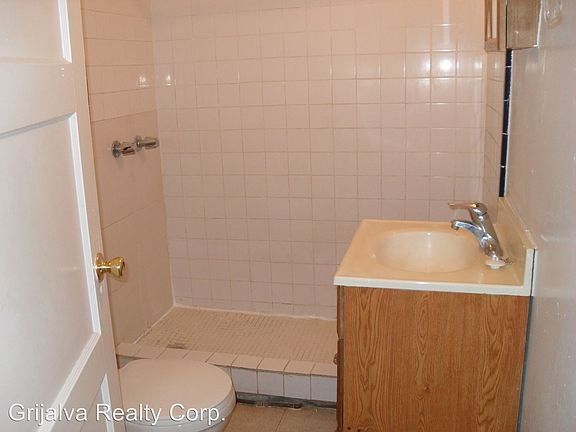 4th image of 19 W Michigan Dr Unit B