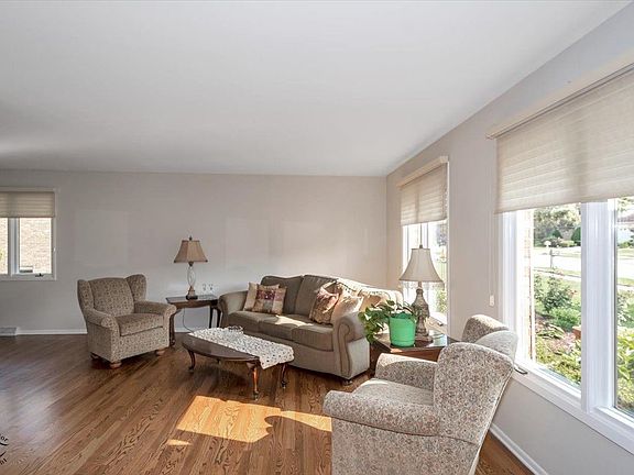 4th image of 12840 S Pebble Dr
