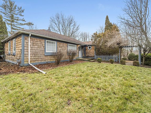 2nd image of 9485 Waterman Dr