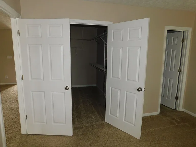 100 Christopher Ct — Photo 13
