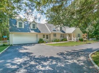 215 E Rocks Rd, Norwalk, CT 06851