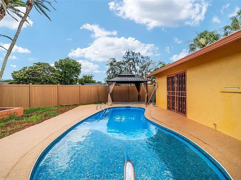 5330 Kings Ct — Photo 46