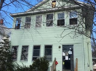 57 Gates St, Holyoke, MA 01040