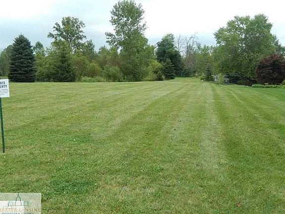 3rd image of 854 Ravenwood Ct