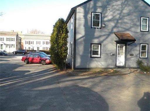 2nd image of 85 Sandwich St APT 2