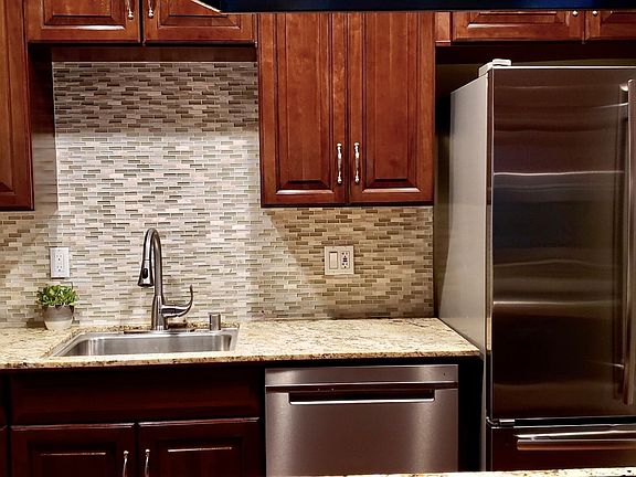 2nd image of 2549 Skylark Dr