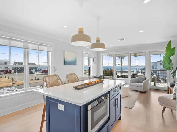 55 Washington Parkway #1, Stratford, CT 06615