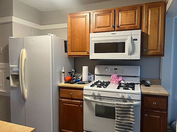 5th image of 16103 Clifton Blvd
